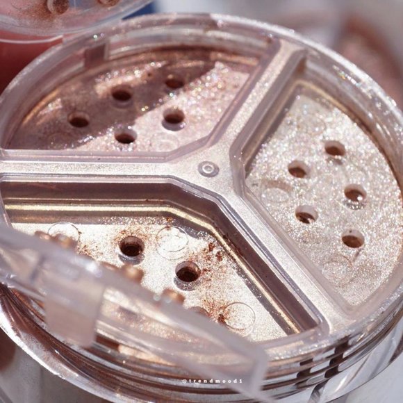 BOGO COVER | FX Spotlight Loose Powder Highlighter - Picture 5 of 14